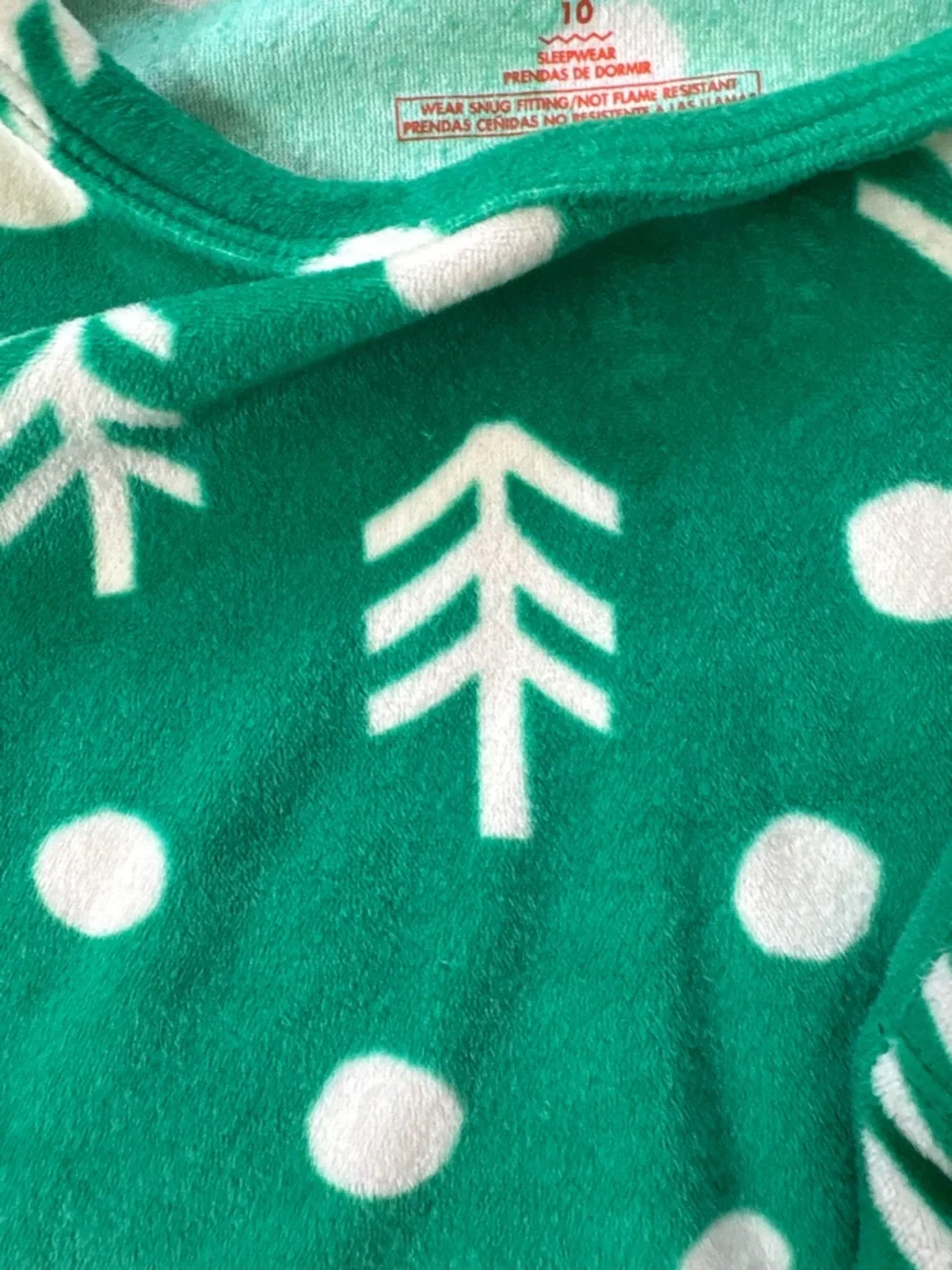 Cat & Jack Green Fleece Pajama Set with White Tree & Dot Prints